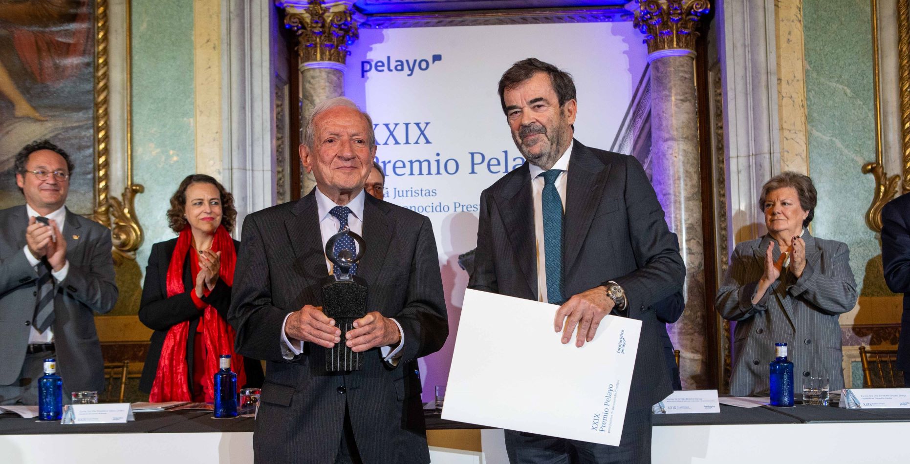 Jurado del premio Pelayo