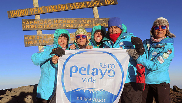 Cinco mujeres en el Reto Pelayo edición 2015 en el acceso al Kilimanjaro